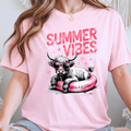 Summer Vibes Highland Cow – Retro Graphic